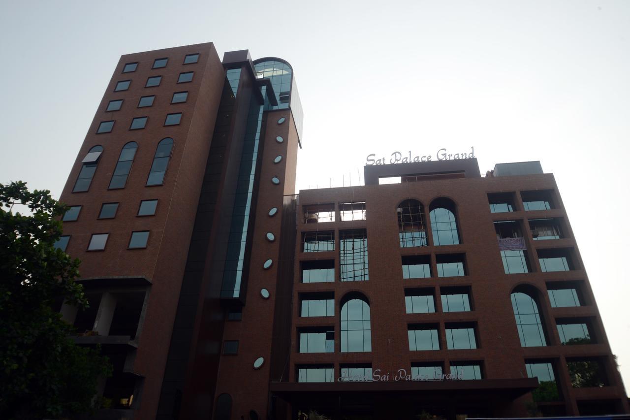Sai Palace Grand, Malad ムンバイ エクステリア 写真