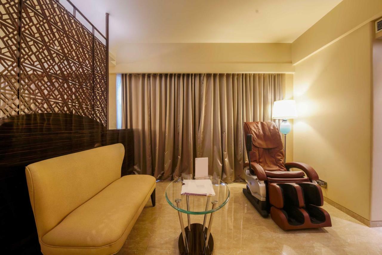 Sai Palace Grand, Malad ムンバイ エクステリア 写真