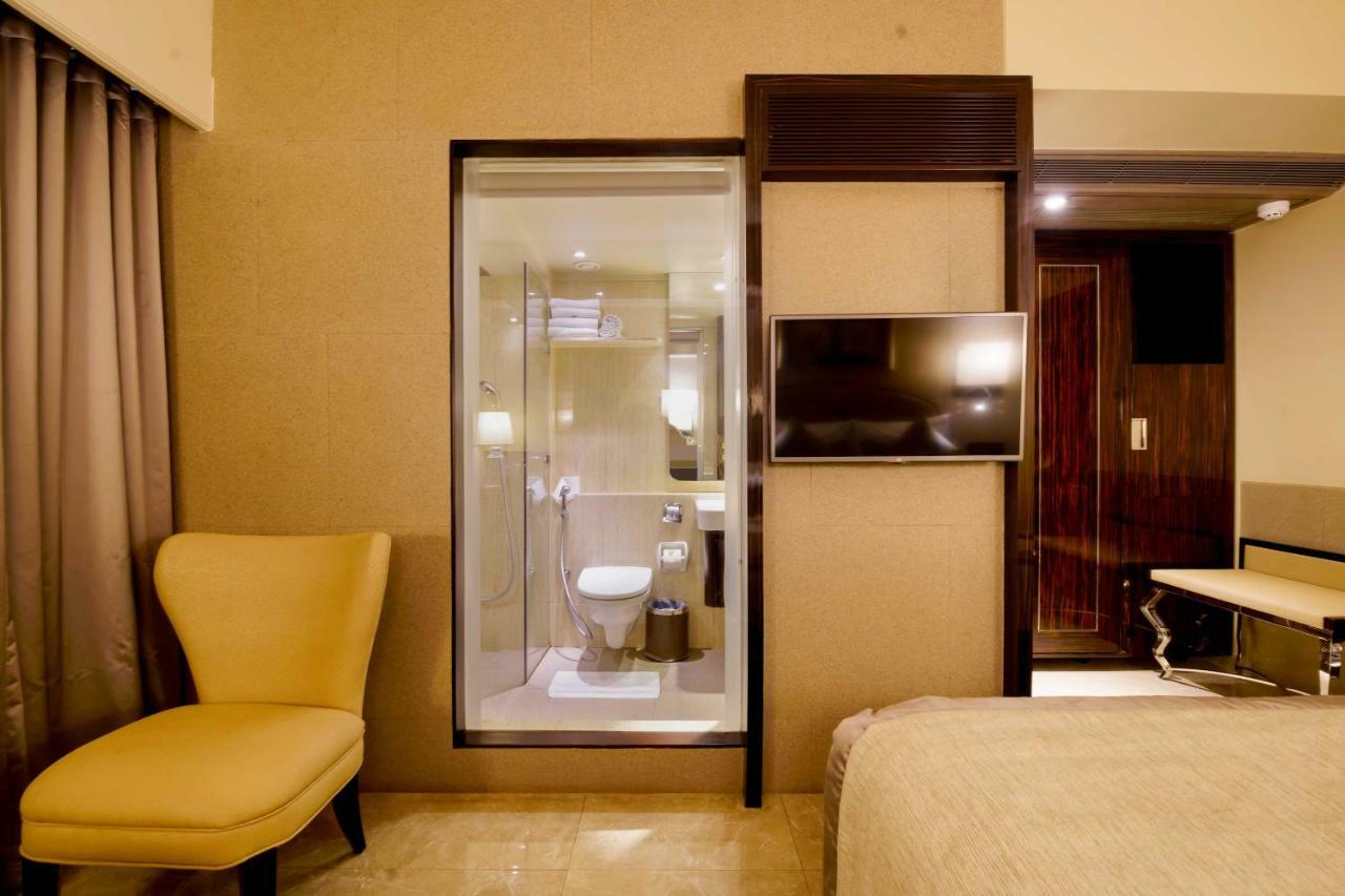 Sai Palace Grand, Malad ムンバイ エクステリア 写真