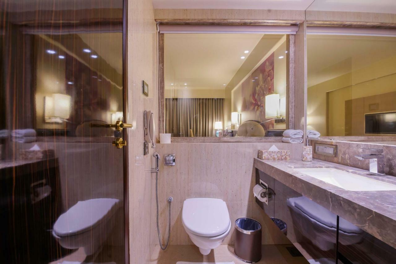 Sai Palace Grand, Malad ムンバイ エクステリア 写真