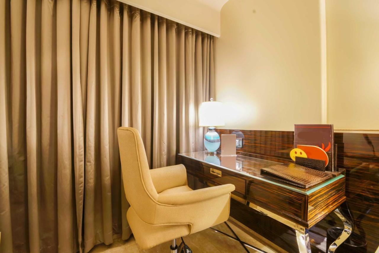 Sai Palace Grand, Malad ムンバイ エクステリア 写真